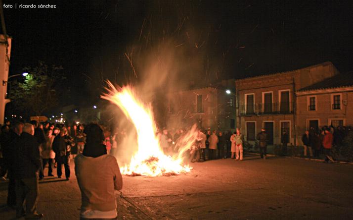 foto de virgen de los pegotes
